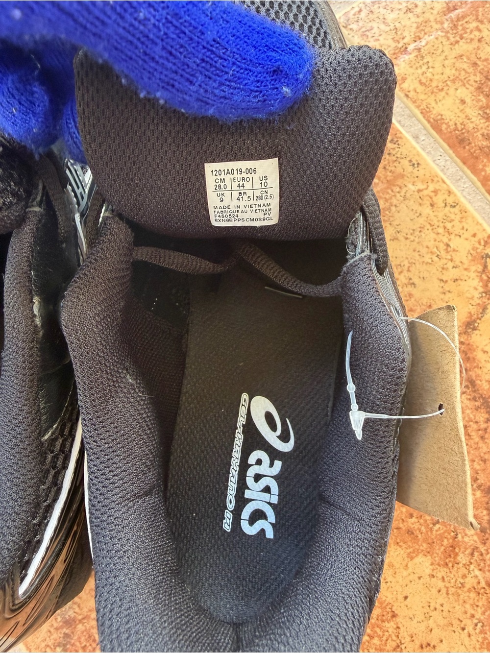 Size 10 Men’s And Women’s 11.5 - Asics Gel Kayano 14 Black and Silver Athletic - Picture 7 of 7